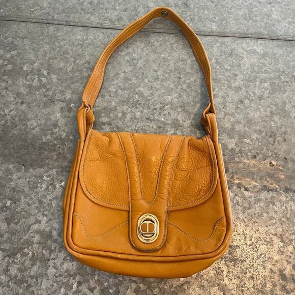 Vintage Tan Camel Leather Vinyl Turn Lock Shoulder Bag Purse Brown Gold Retro - Picture 1 of 14